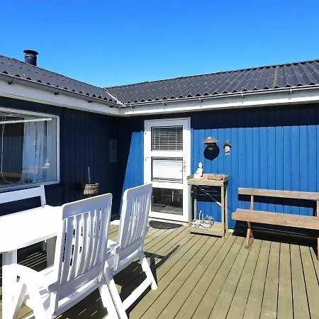 6 Person Holiday In *
